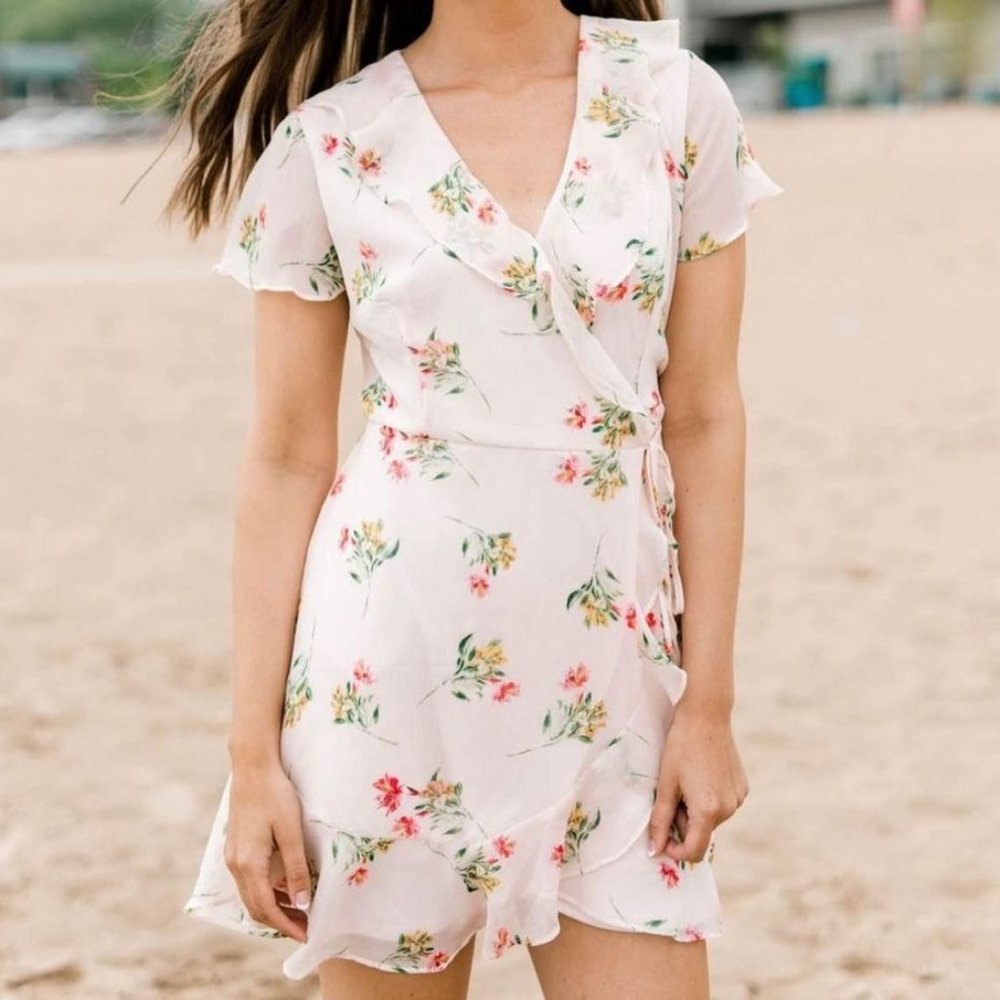 Women’s Lush Floral wrap dress